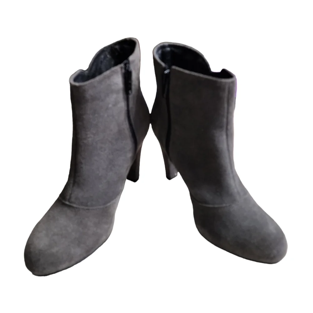 Women's Tamaris Ankle Booties Sz 5.5